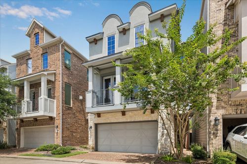 1704 Oak Leaf Pass Dr, Houston, TX, 77055-1178 | Card Image