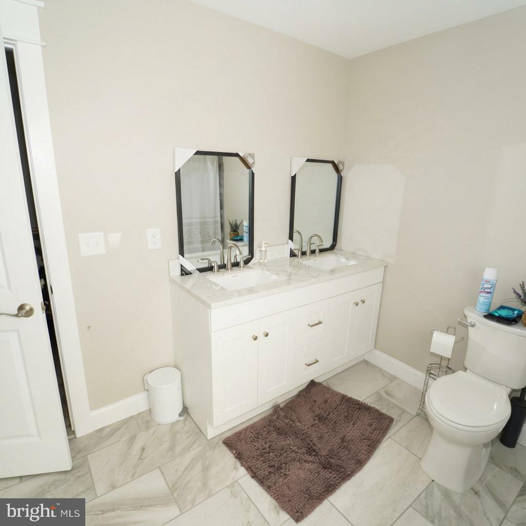 Residential in MOUNT HOLLY 2
