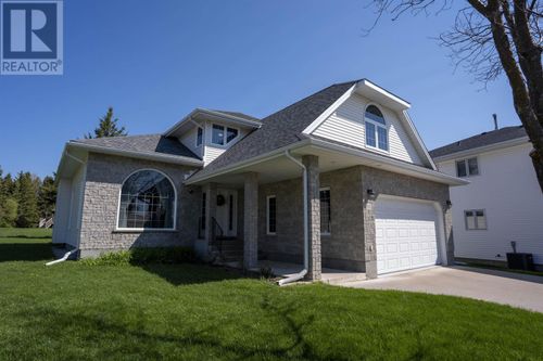 113 Princeton Pl, Thunder Bay, ON, P7A8B3 | Card Image
