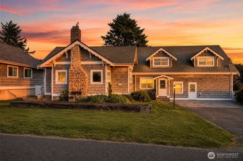 6 4th St N, Pacific Beach, WA, 98571-1000 | Card Image