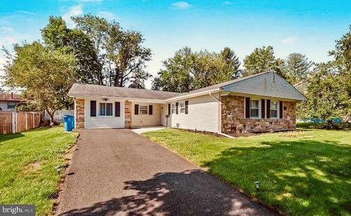 62 Holstone Ln, Willingboro, NJ, 08046-1843 | Card Image