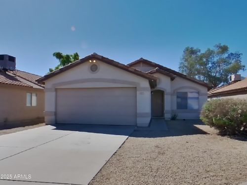 831 E Yuma Ave, Apache Junction, AZ, 85119-7286 | Card Image