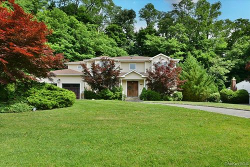 245 Harbor Hill Road, North Hempstead, NY, 11576 | Card Image