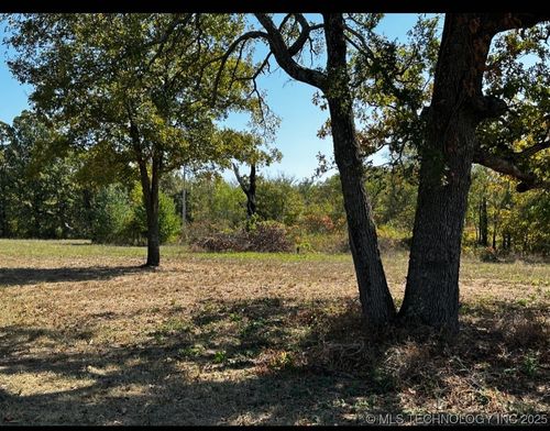 19120 Dripping Springs Rd, Okmulgee, OK, 74447-8667 | Card Image