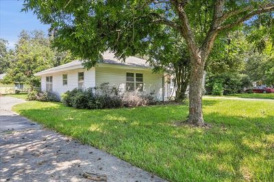 6225 Monroe St, House other with 3 bedrooms, 1 bathrooms and null parking in Groves TX | Image 2