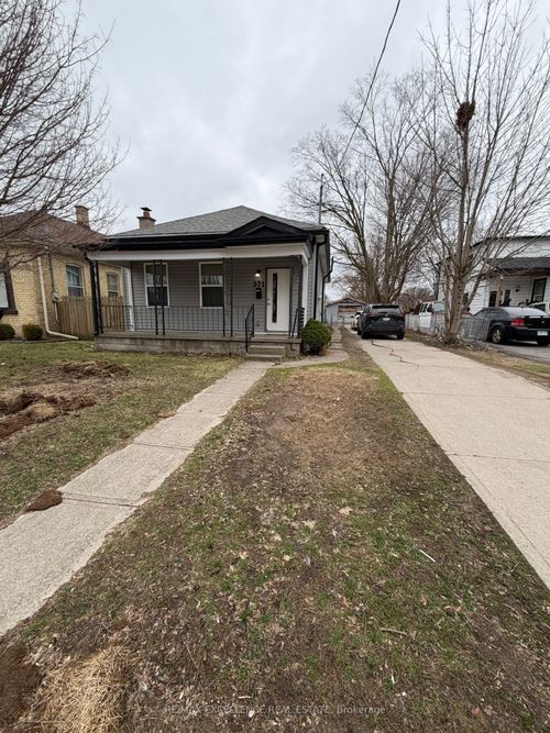 571 Grey St, London, ON, N6B1H6 | Card Image