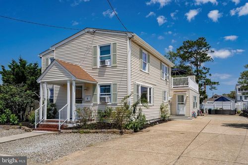 9 E Maryland Ave, LONG BEACH TOWNSHIP, NJ, 08008-2751 | Card Image