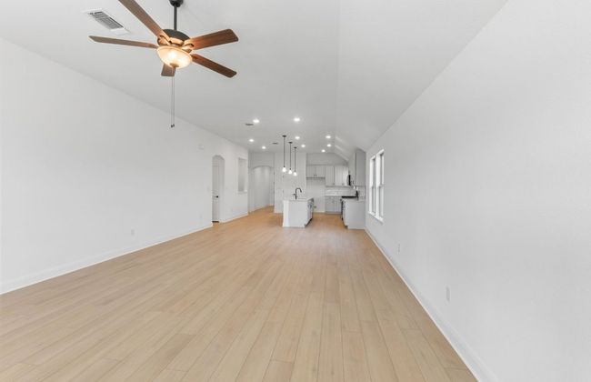 6517 Apache Plum Ln, House other with 3 bedrooms, 2 bathrooms and null parking in Spicewood TX | Image 11