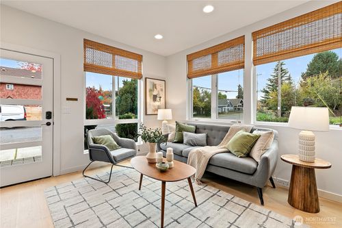 4100 37th Ave S, Seattle, WA, 98118-1314 | Card Image