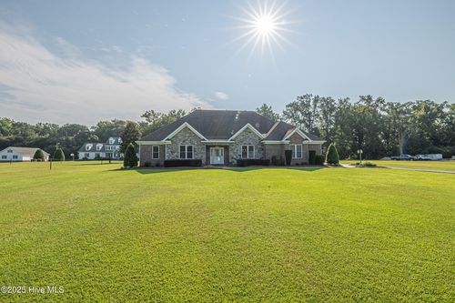 2361 L T Hardee Rd, Greenville, NC, 27858-7722 | Card Image