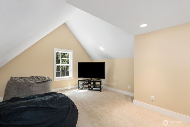 24537 Se 384 Th St, House other with 4 bedrooms, 4 bathrooms and 2 parking in Enumclaw WA | Image 22