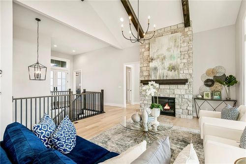 3352 W 133rd St, Leawood, KS, 66209 | Card Image