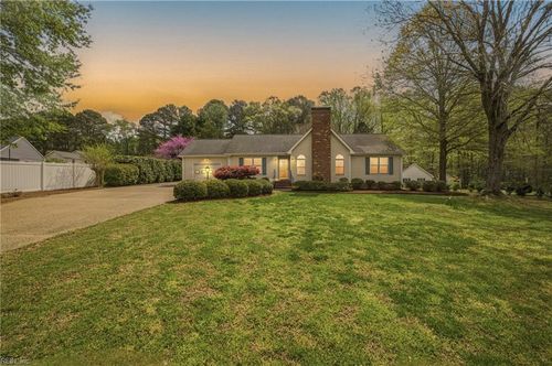 3119 Henry Hogge Ln, Hayes, VA, 23072-3247 | Card Image