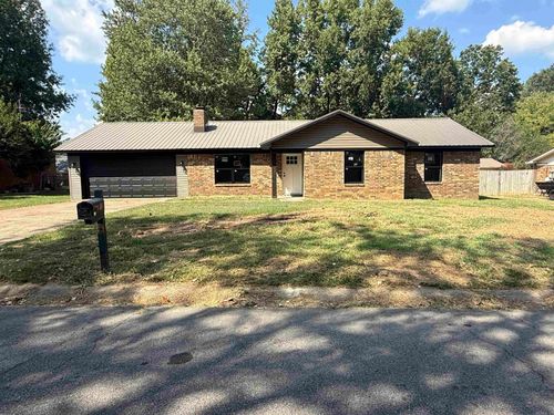 16 Whippoorwill Dr, Searcy, AR, 72143-6414 | Card Image