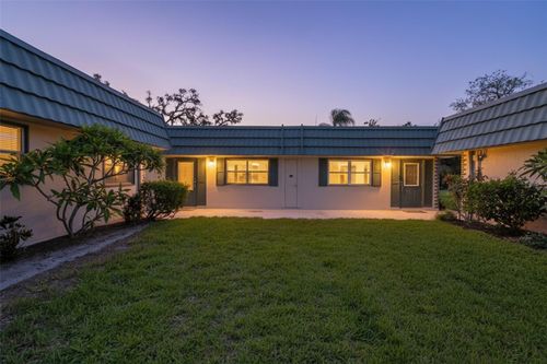 153-1811 Bedford Ln, Sun City Center, FL, 33573-6048 | Card Image