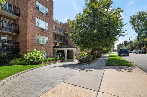 apt-1h-25 Chapel Pl, Great Neck, NY, 11021-1418 | Card Image