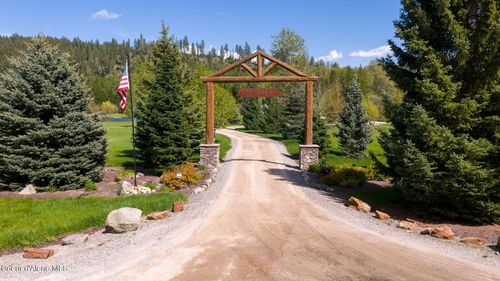 289 Gold Rd, Naples, ID, 83847-5080 | Card Image