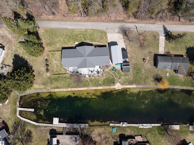 6001 N Silver Pines Dr, House other with 3 bedrooms, 2 bathrooms and null parking in Bellaire MI | Image 7
