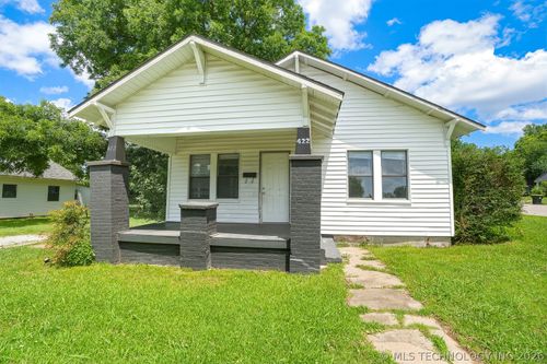 422 S Center St, Ada, OK, 74820-6850 | Card Image