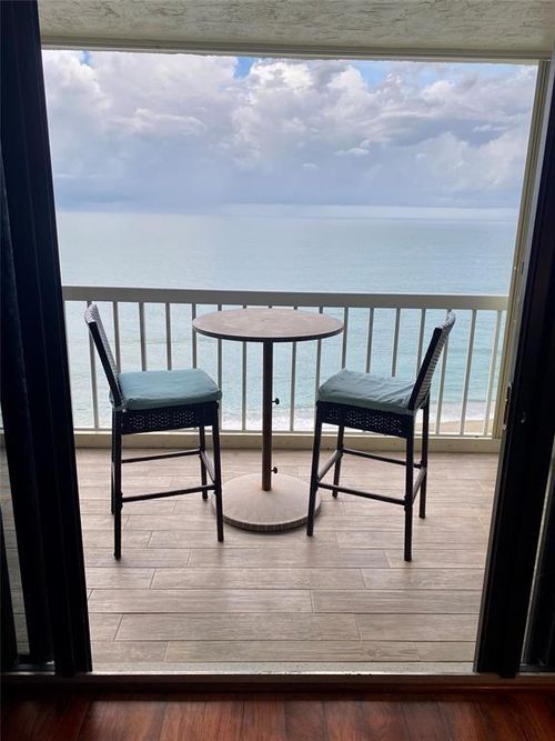 apt-1004-10600 S Ocean Dr, Jensen Beach, FL, 34957-2646 | Card Image