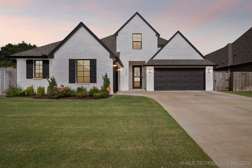 12233 S 102nd East Ave, Bixby, OK, 74008-3037 | Card Image