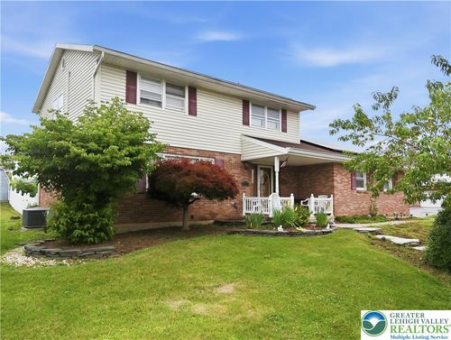 3303 Barklay Rd, Whitehall, PA, 18052-3536 | Card Image