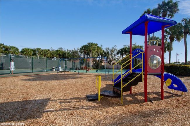 E-201 - 2671 Citrus Lake Dr, Condo with 3 bedrooms, 2 bathrooms and 1 parking in NAPLES FL | Image 26