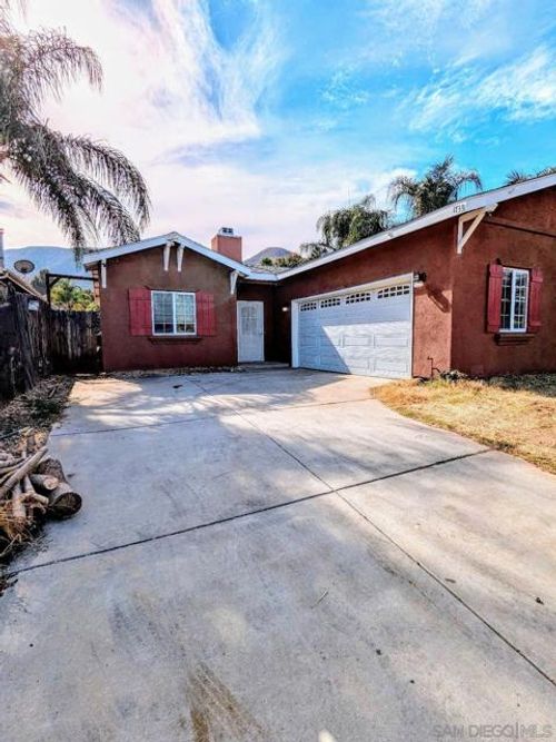  Kniffen Avenue, Lake Elsinore, CA, 92530 | Card Image