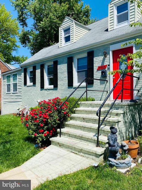 8803 58th Ave, BERWYN HEIGHTS, MD, 20740-4307 | Card Image