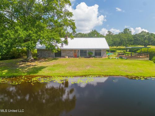 16450 Bell Creek Rd, Pass Christian, MS, 39571-9655 | Card Image