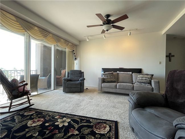 APT-402 - 520 S Chaparral St, Condo with 2 bedrooms, 2 bathrooms and 2 parking in Corpus Christi TX | Image 10