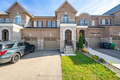 35 Merrybrook Trail, House attached with 3 bedrooms, 3 bathrooms and 2 parking in Brampton ON | Image 2