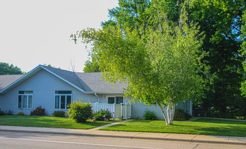 217 10th Ave E, Alexandria, MN, 56308-1859 | Card Image