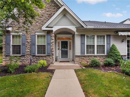 1820 Felicity Ln, Hellertown, PA, 18055-3421 | Card Image
