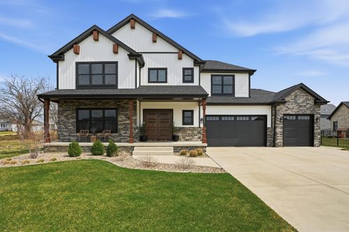 11241 Ridge St, Crown Point, IN, 46307 | Card Image