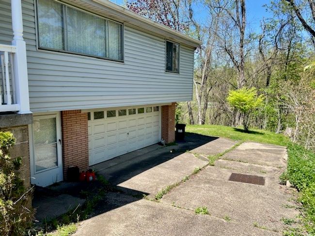 2-car integral garage | Image 19