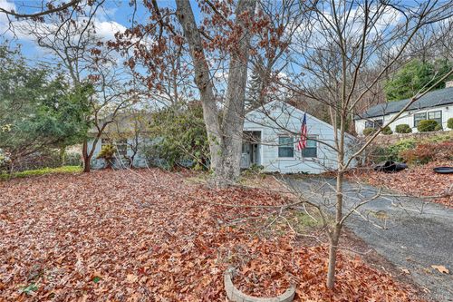 24 Piermont Ct, Huntingtn Sta, NY, 11747-1410 | Card Image