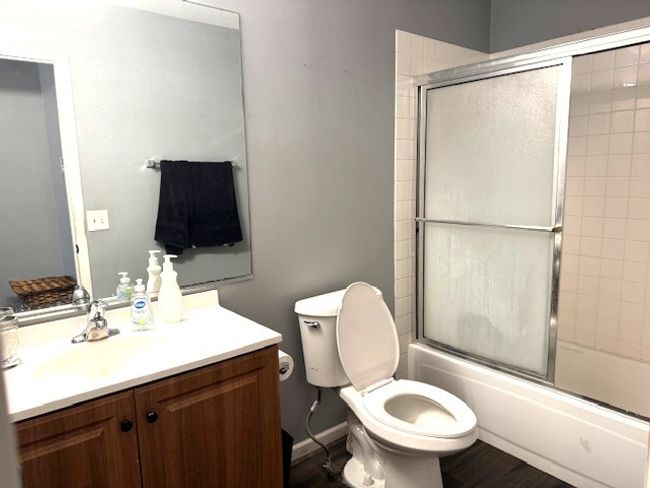 962 Crestville Ct, Home with 3 bedrooms, 2 bathrooms and 1 parking in Gurnee IL | Image 5