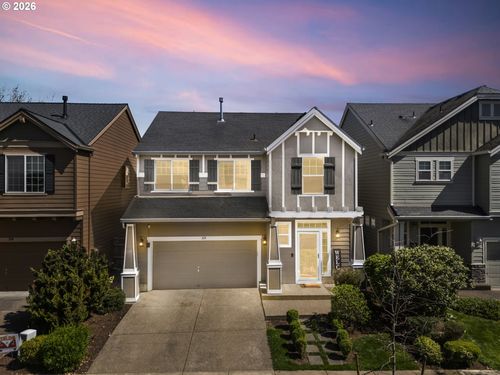 328 N Oak Leaf St, Newberg, OR, 97132-7453 | Card Image