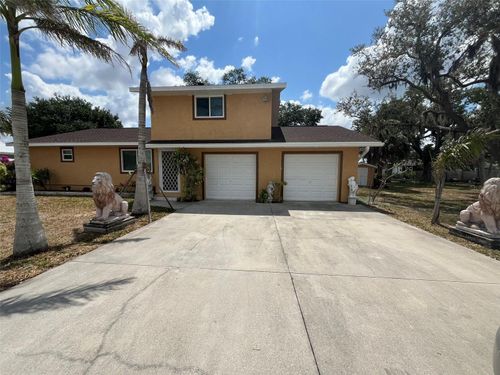 671 Spring Lake Blvd Nw, PORT CHARLOTTE, FL, 33952-6434 | Card Image