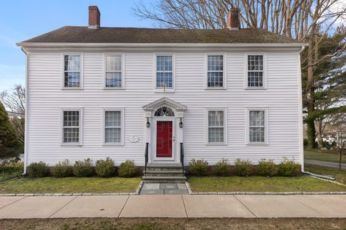 28 Main St, Essex, CT, 06426-1174 | Card Image