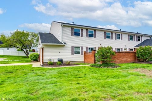 58 New Castle Dr, Concord Township, OH, 44060-6625 | Card Image