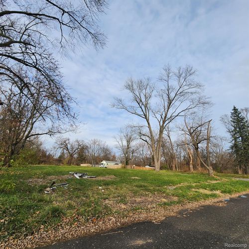 15401 Hazelton St, Detroit, MI, 48223-1415 | Card Image