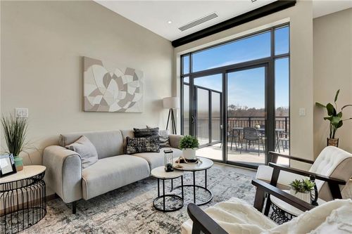 7 Grand River St N, Paris, ON, N3L2L9 | Card Image