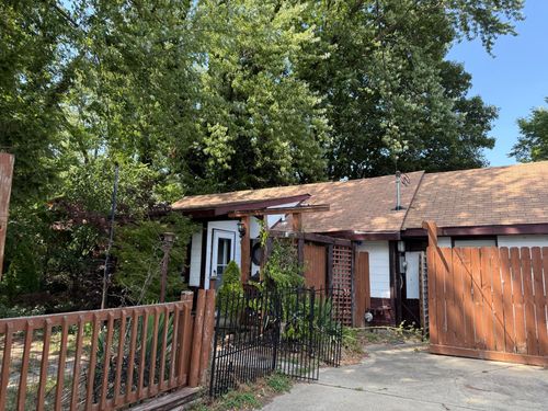 315 Kingsley Ave, Saint Joseph, MI, 49085-1805 | Card Image