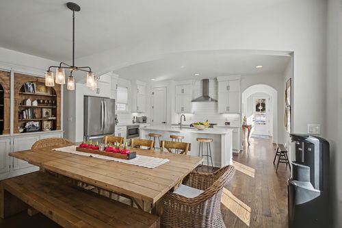 419 Saint Francis Ave, Nashville, TN, 37205-2324 | Card Image