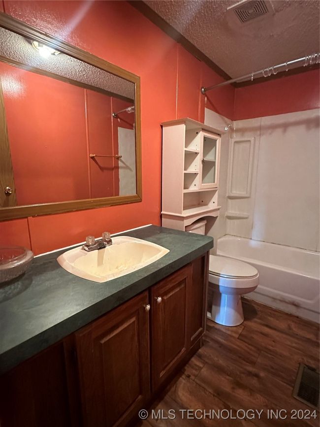 4798 Ne 104 Th Rd, House other with 4 bedrooms, 3 bathrooms and null parking in Wilburton OK | Image 12