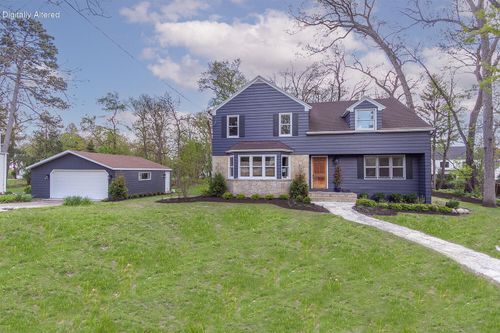 225 Waubun Dr, Fontana, WI, 53125-1329 | Card Image
