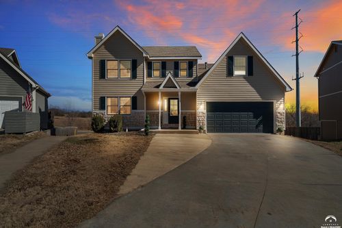 2123 Goodell Ct, Lawrence, KS, 66046-6403 | Card Image