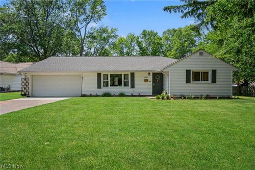 468 Karl Dr, Richmond Heights, OH, 44143-2542 | Card Image